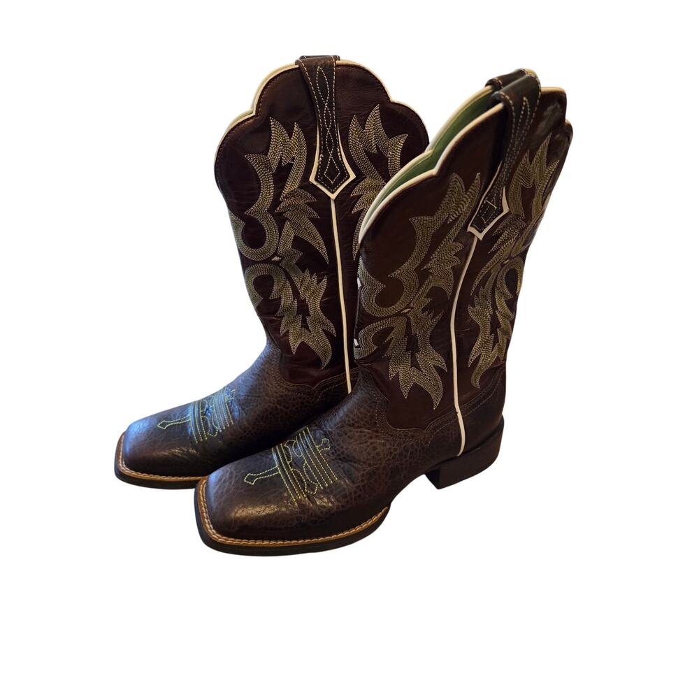 Womans size 7 B Ariat Western Cowboy Boots Style 10005867